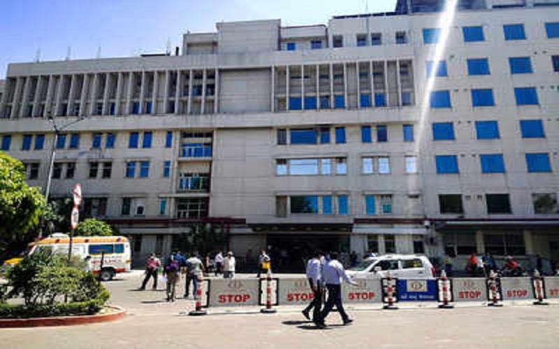 delhi hospital corona patient