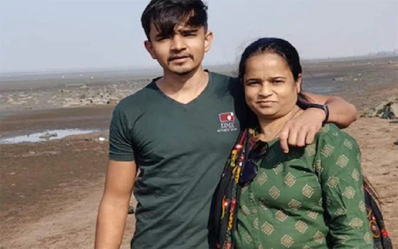 Mother Son Surat Satya Day