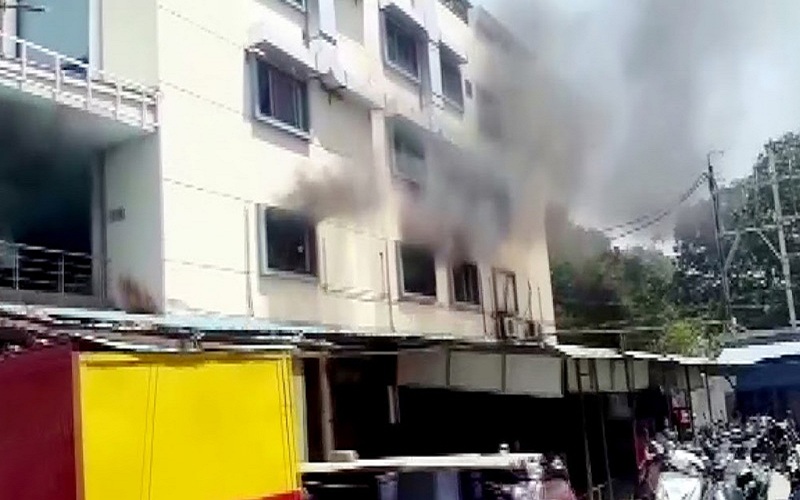 Raypur Hospital Fire Satya Day
