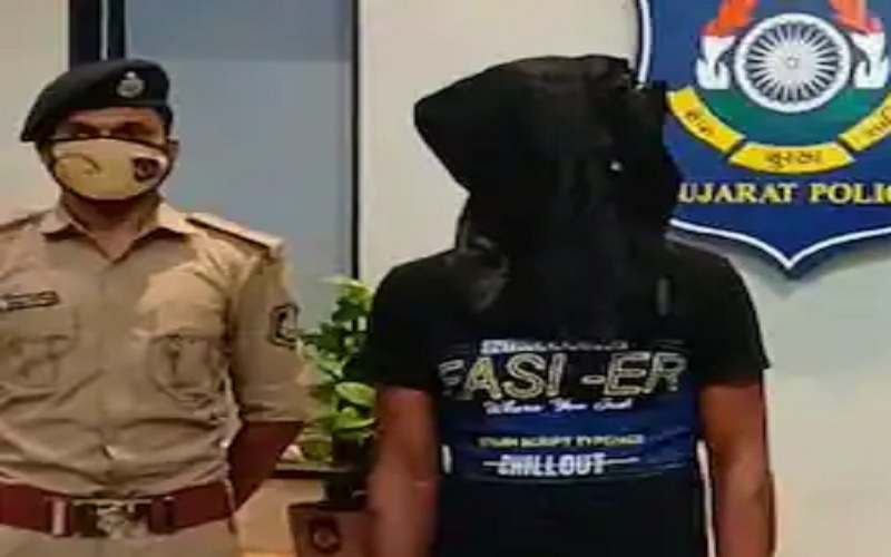 surat police girl kidnapping
