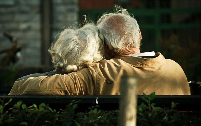 coronavirus old age couples sd