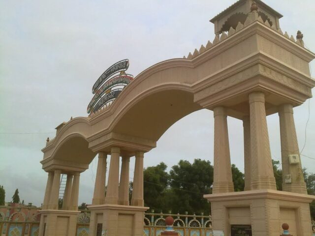 richest madhapar village in gujarat