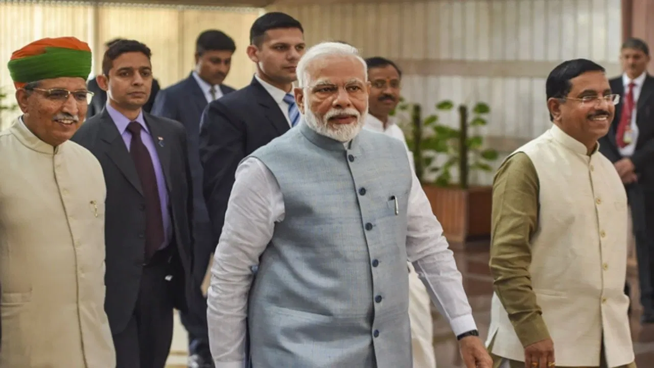 Pm Modi In Parliament 1 Satya Day