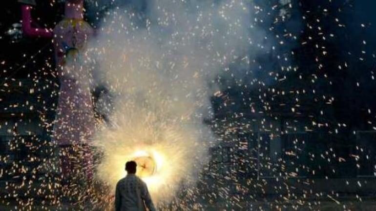 firecrackers 0 1200x768 1604902034