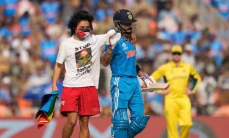 how did a 24 year old labramuchio reach virat by breaking a 6 foot railing see in this video