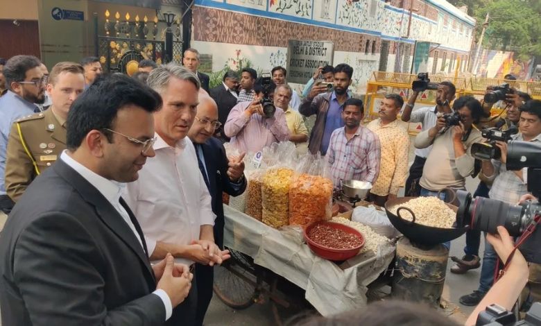 what is australias deputy pm doing in delhi after winning the match