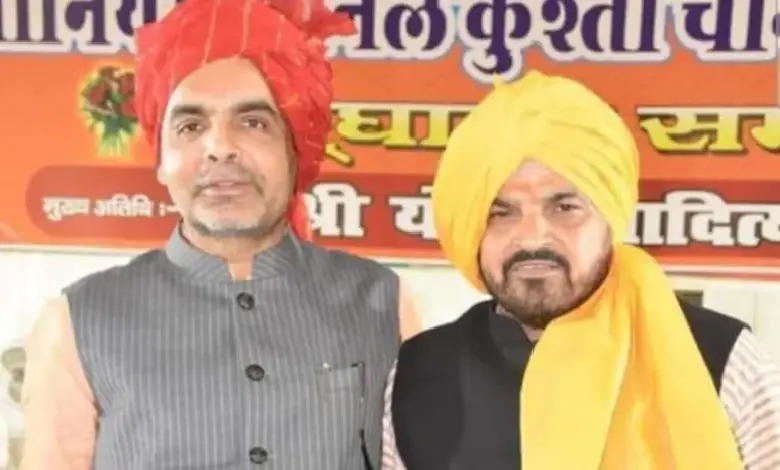 In Wrestling Body Polls Ex Chiefs Aide Beats Protesting Wrestlers Pick Satya Day