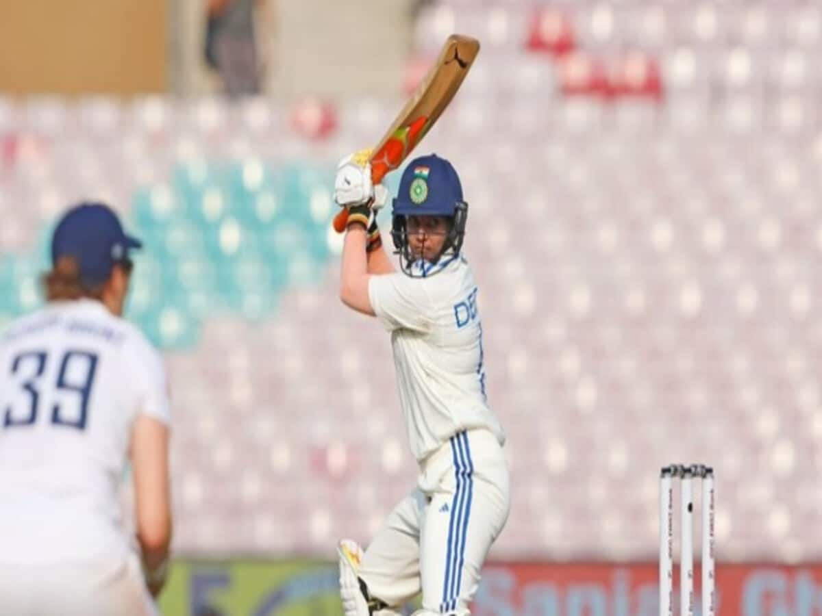 Ind W Vs Eng W Only Test Match At Dr Dy Patil Sports Academy Navi Mumbai India Women Vs England Women Test Day 2 Live Update Satya Day