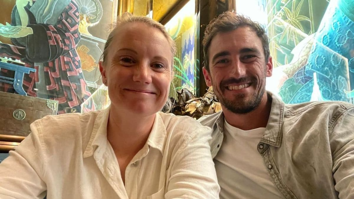 ipl auction mitchell starcs wife made an important statement for her husband