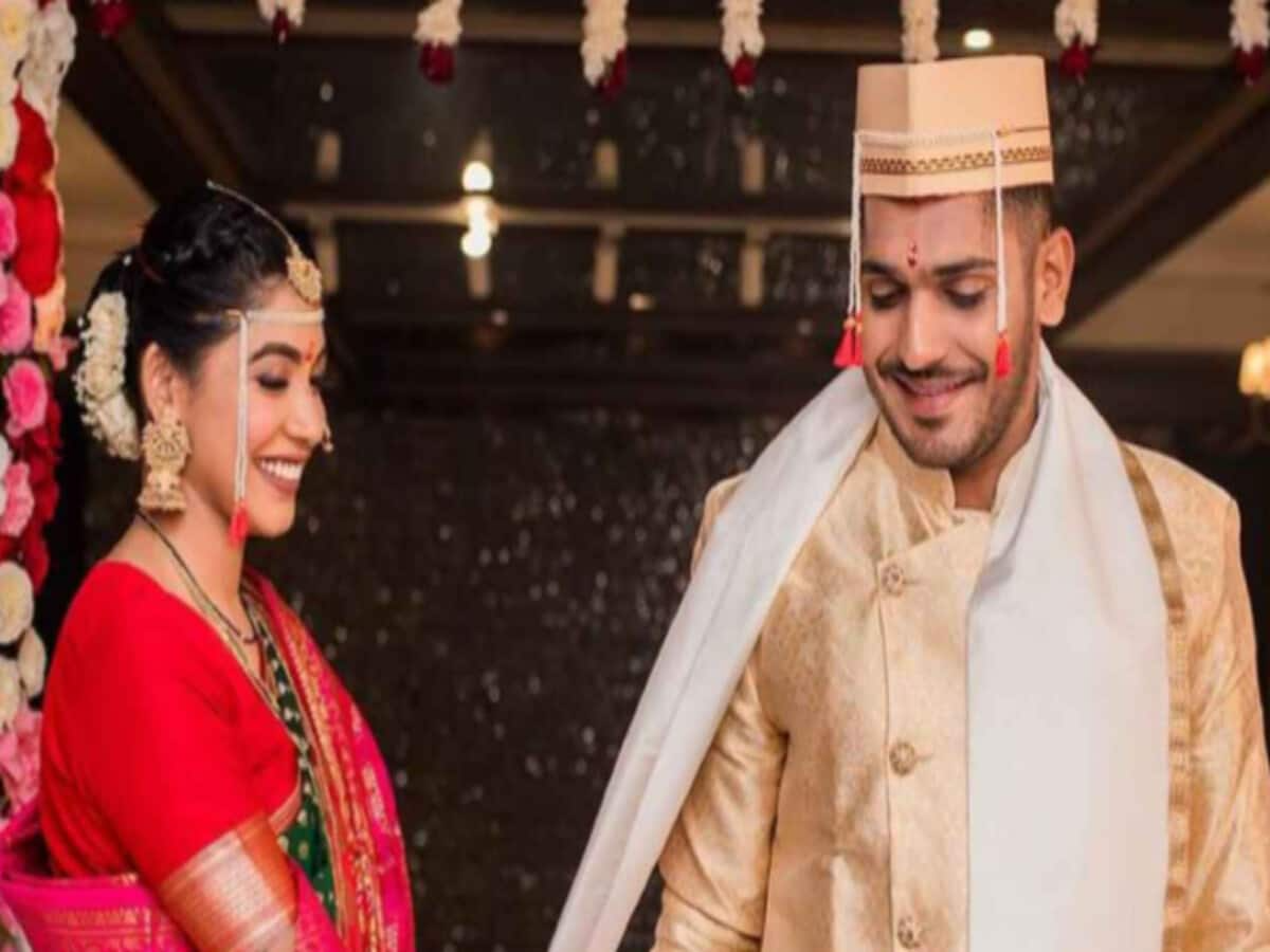 Tushar Deshpande Marries Nabha Gaddamwar And Writes Exchanged Hearts In For A New Start Satya Day