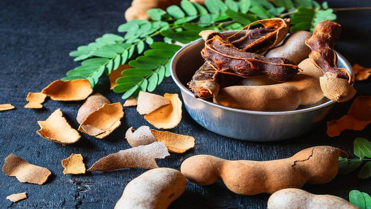 Sweet and sour tamarind is a storehouse of qualities. You can use it in your diet in these five ways