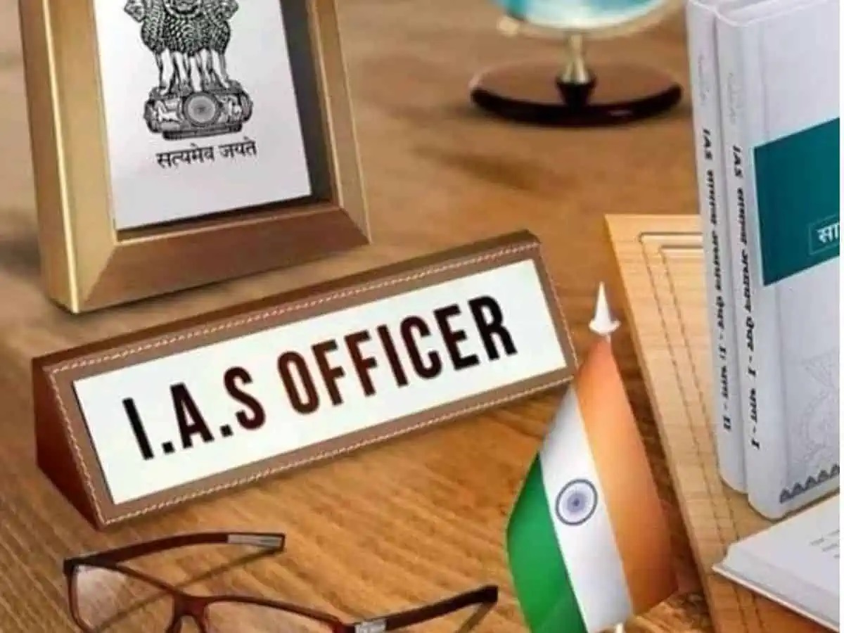 ias officers.1