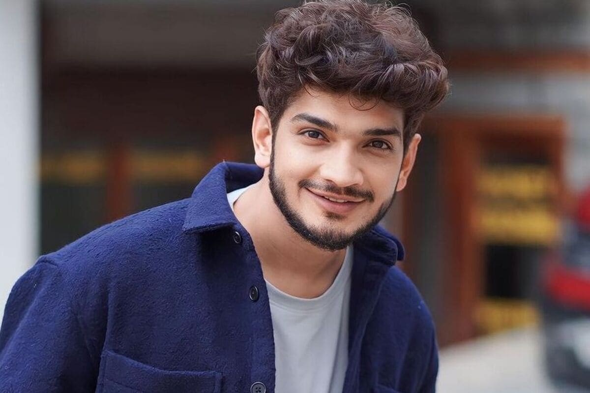 munawar farooqi