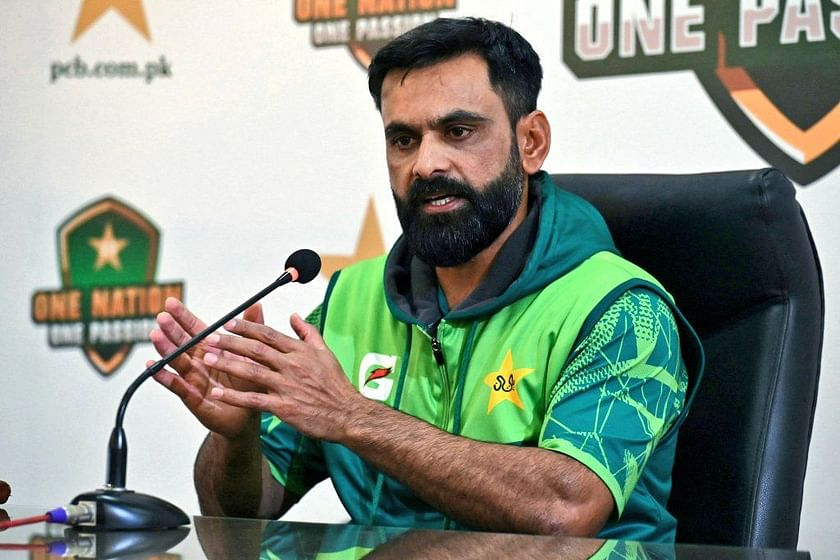 say the head coach of the pakistan team missed the flight to sydney and