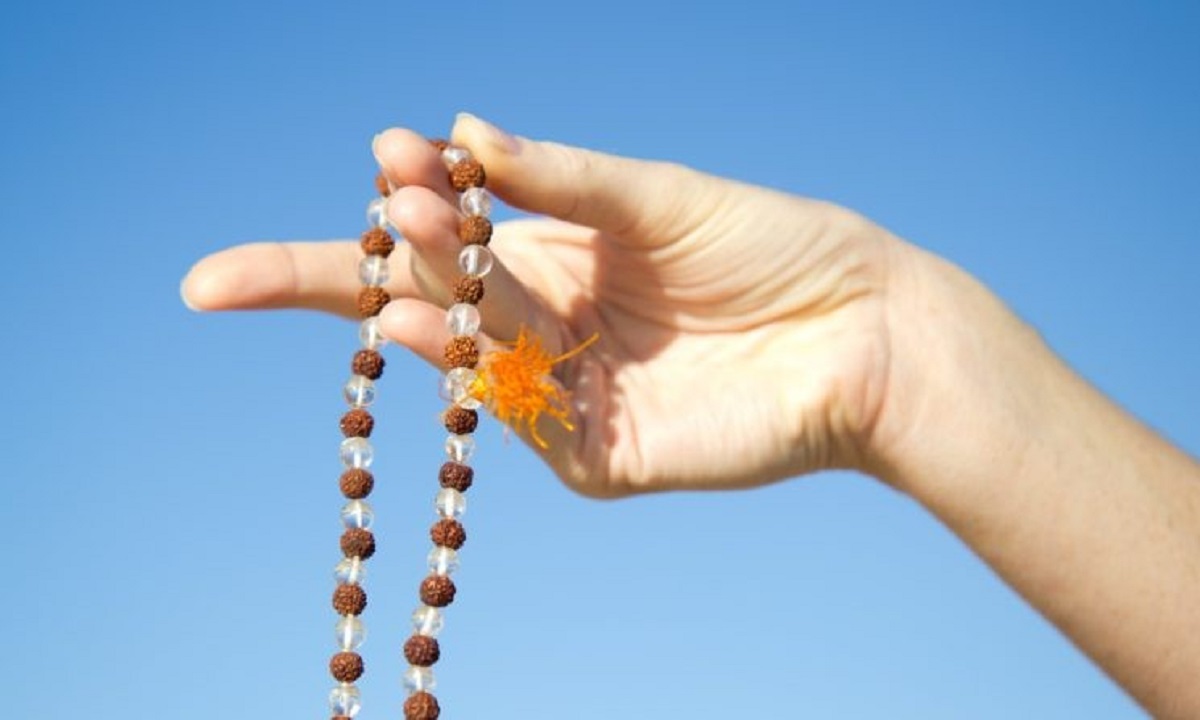 Chanting Mantra Satya Day