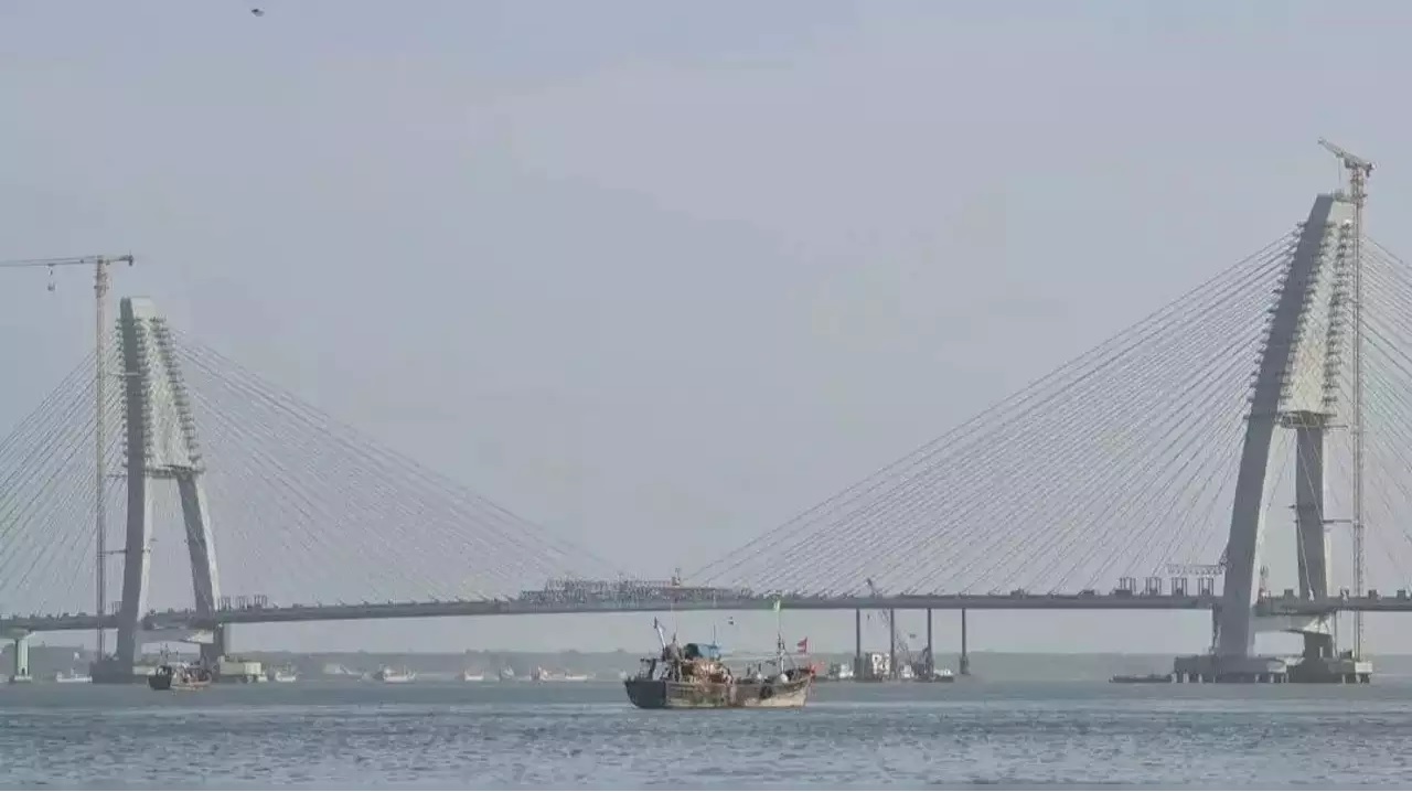 signature bridge