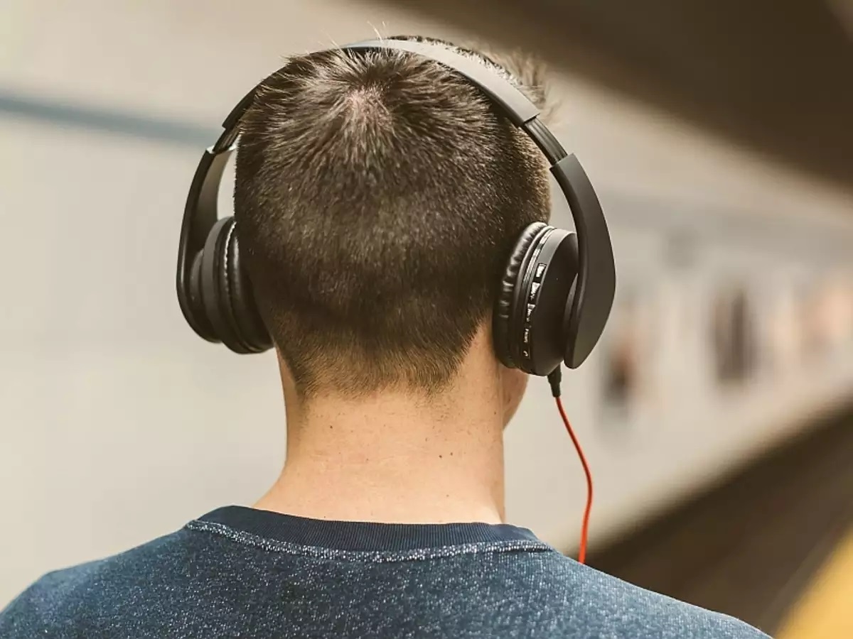 Headphone