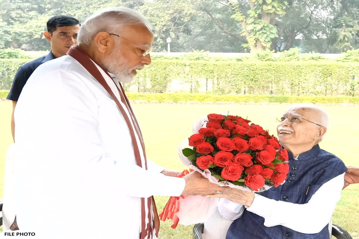 લાલકૃષ્ણ અડવાણીને ભારત રત્ન એવોર્ડ. pm modi