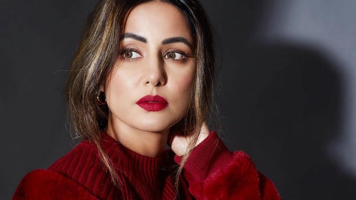 HINA KHAN.1