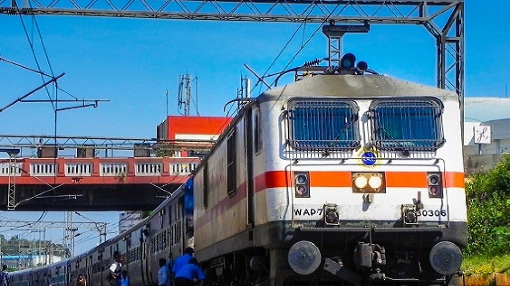 Lgnkws8N Indian Railwey Satya Day