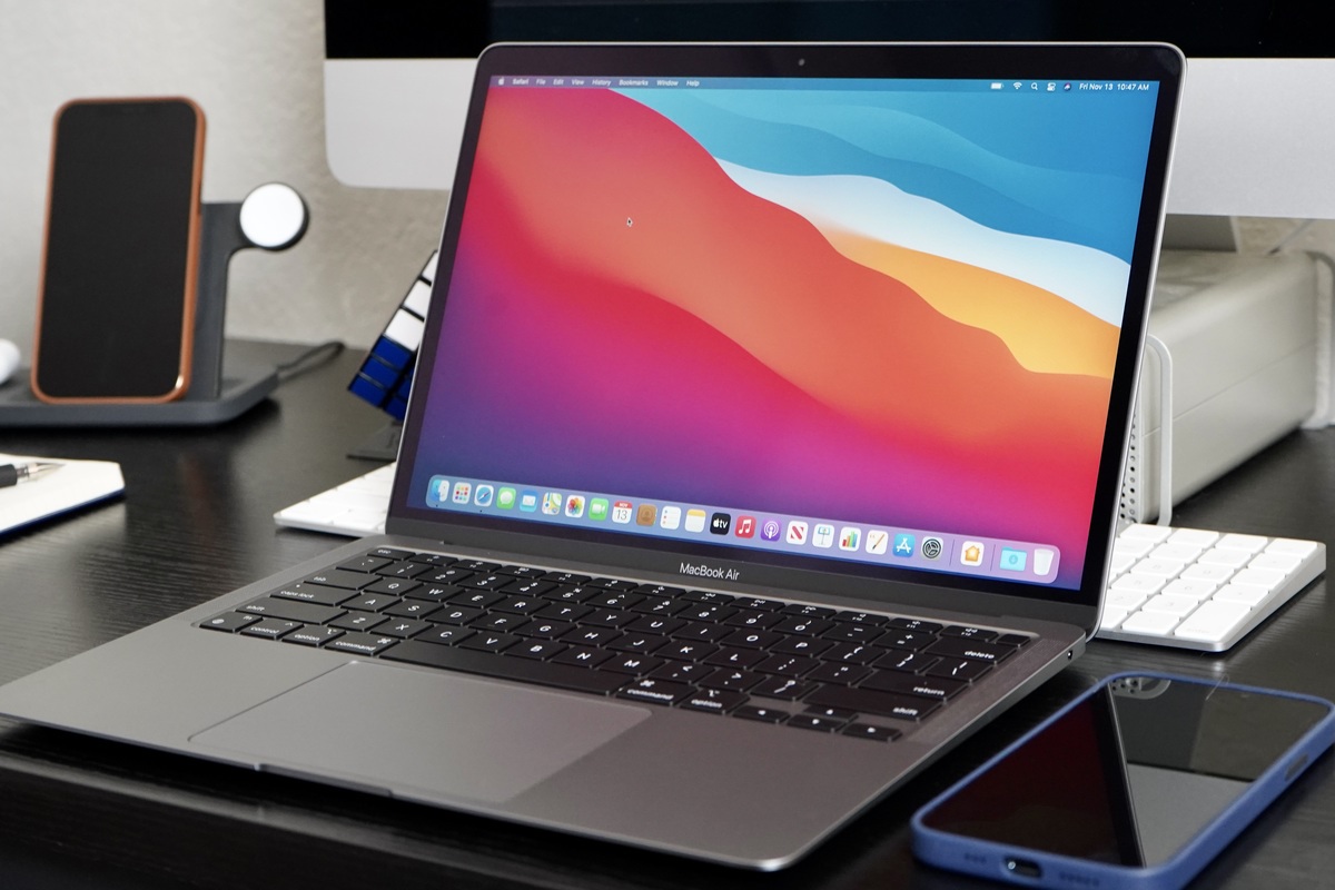 Macbook Satya Day