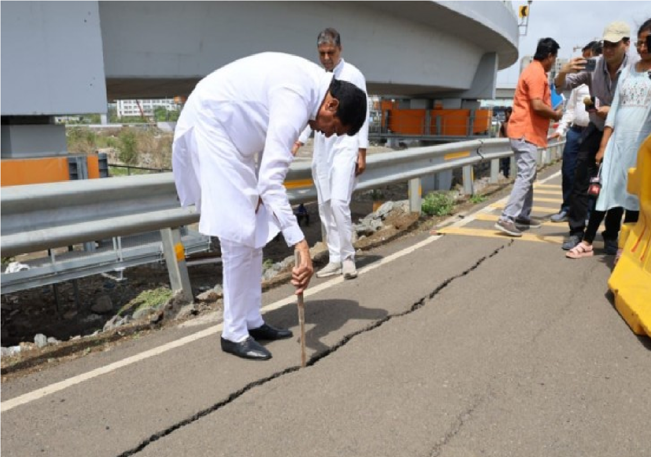 Cracks seen on Atal Setu
