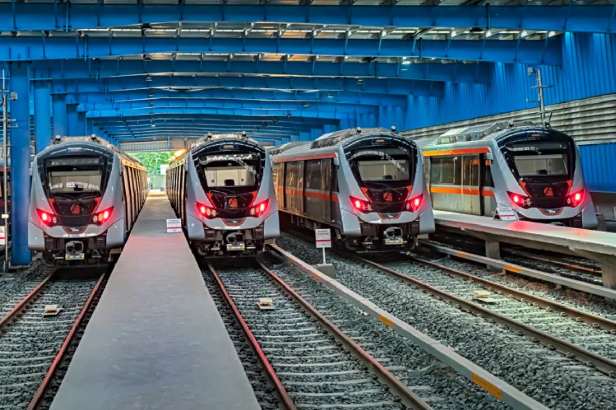 METRO TRAIN