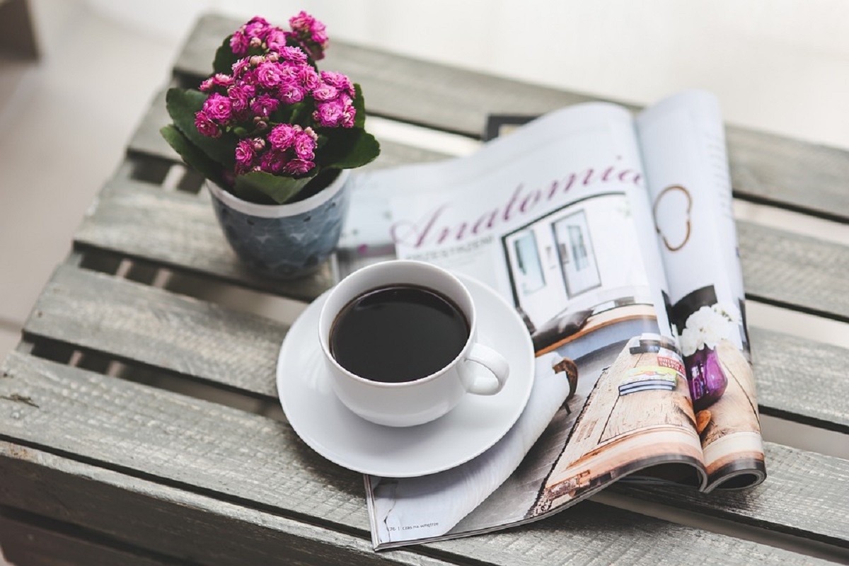 TEA WITH NEWS PAPER.2