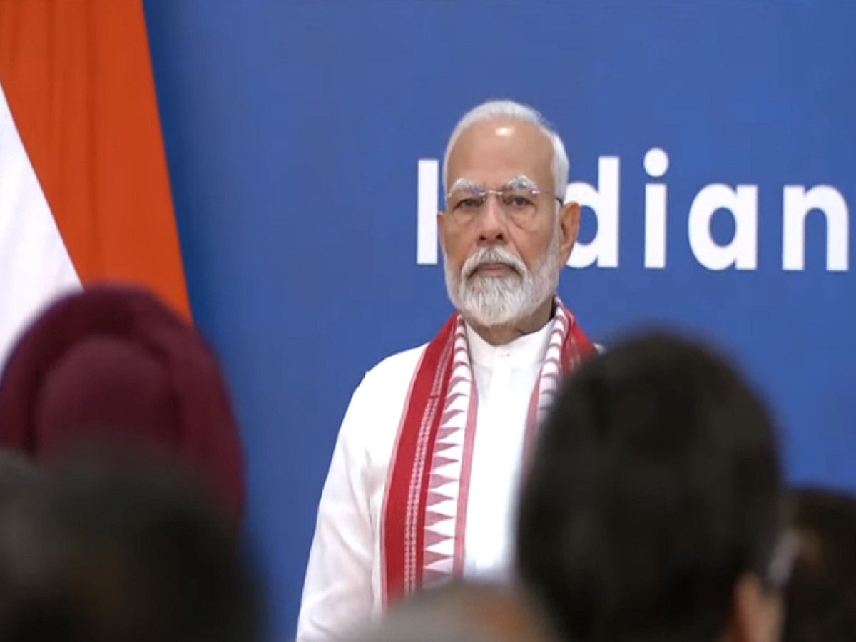 AHctqg2D pm modi russia