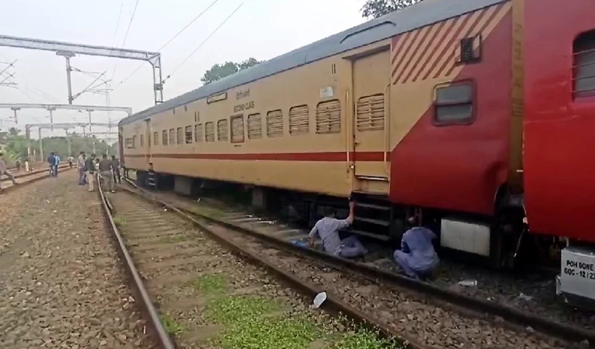mumbai train fire.1