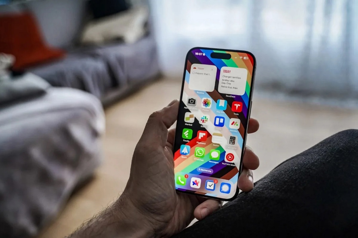 iPhone 16