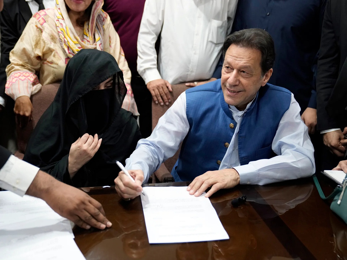 PAKISTAN 8
