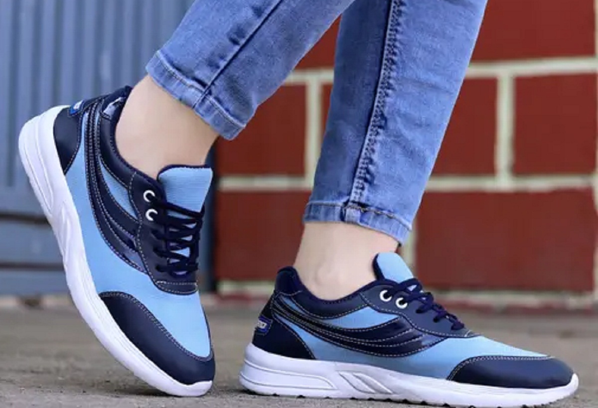 Sports shoes