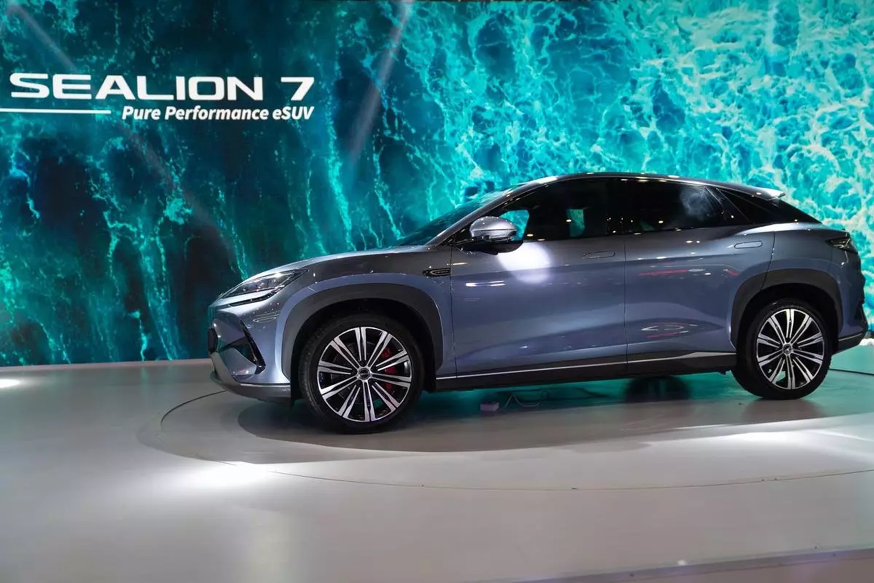 BYD Sealion 7