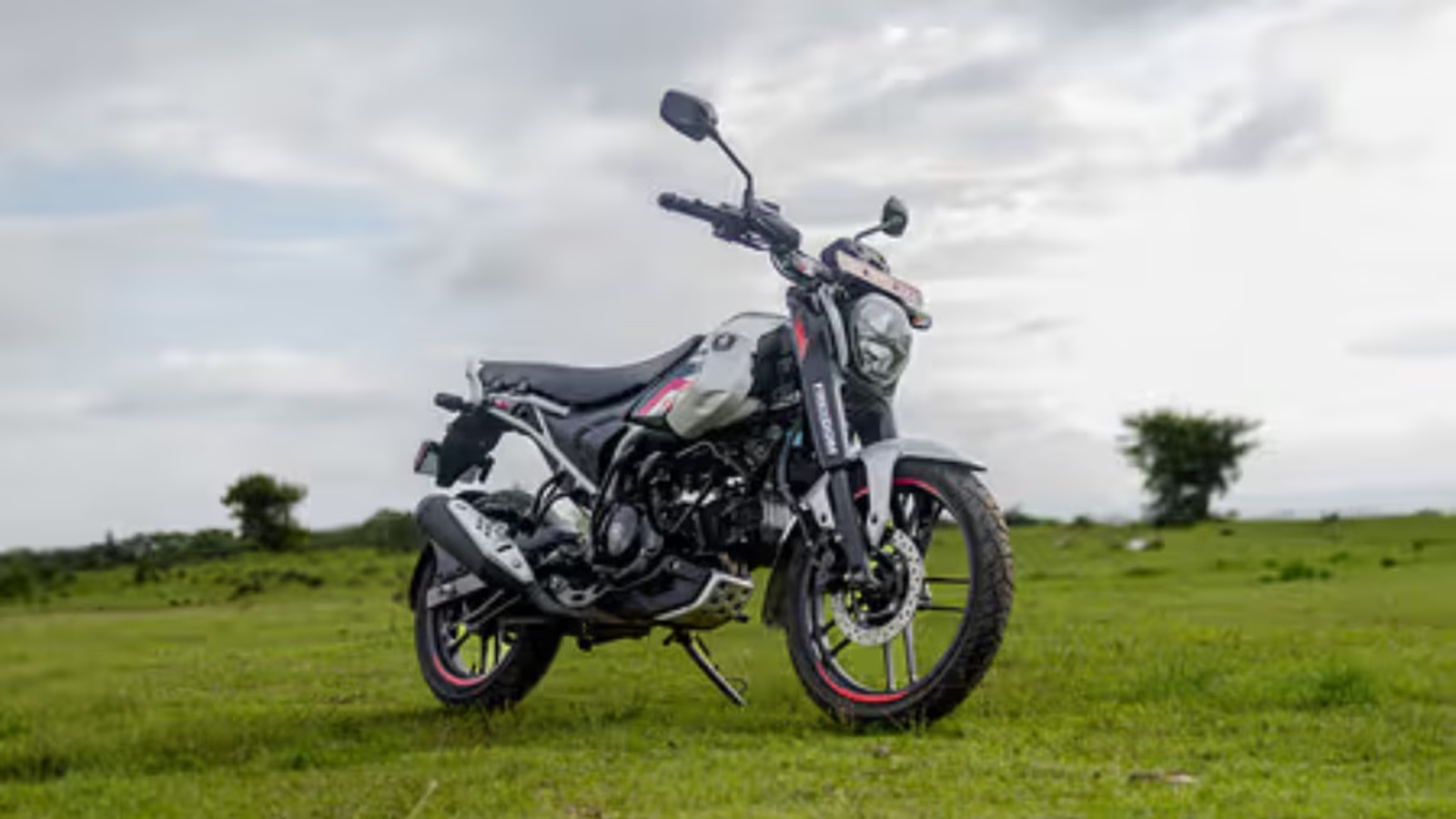 Bajaj Freedom 125 Cng Bike 1 Satya Day