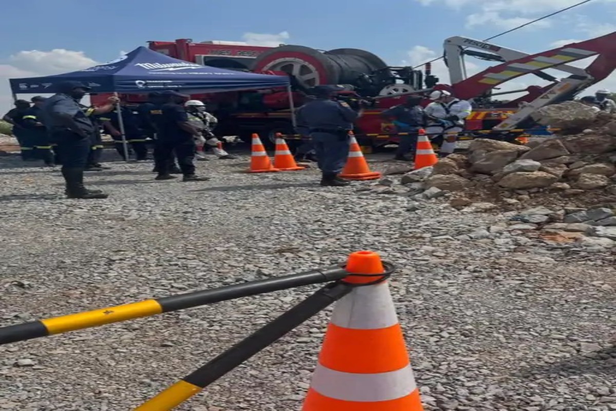 100 Workers Die In South African Mine