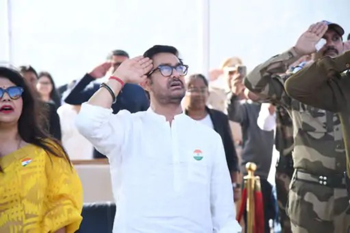 Aamir Khan Flag Hoisting At The Statue Of Unity