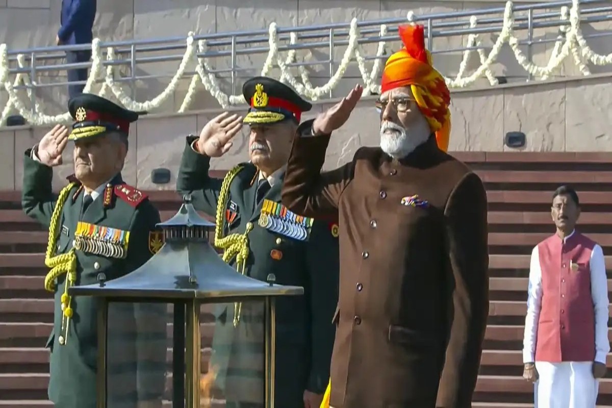 PM Modi Overall Look For 76thRepublic Day
