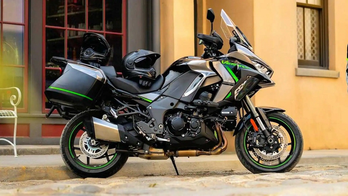 2025 Kawasaki Versys 1100