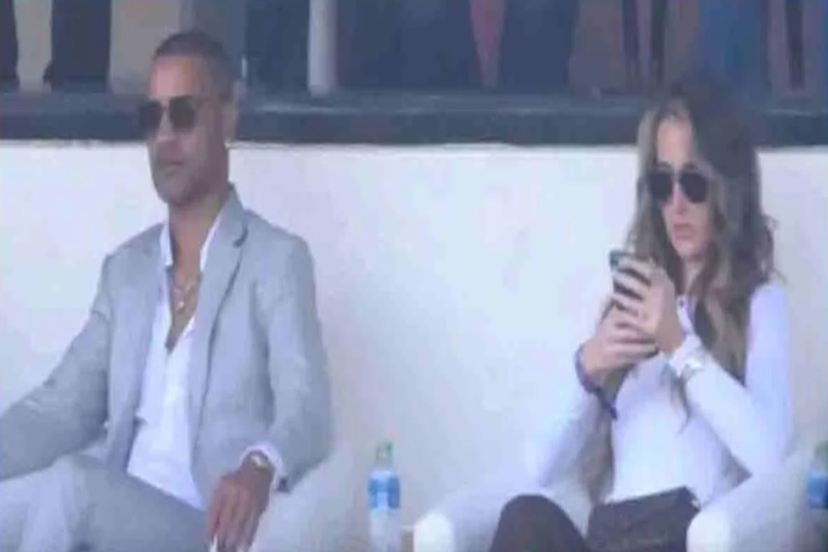 Shikhar Dhawan Spotted With Mystery Girl