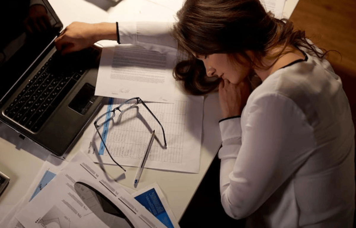 Woman Become Homeless Sleep In Office