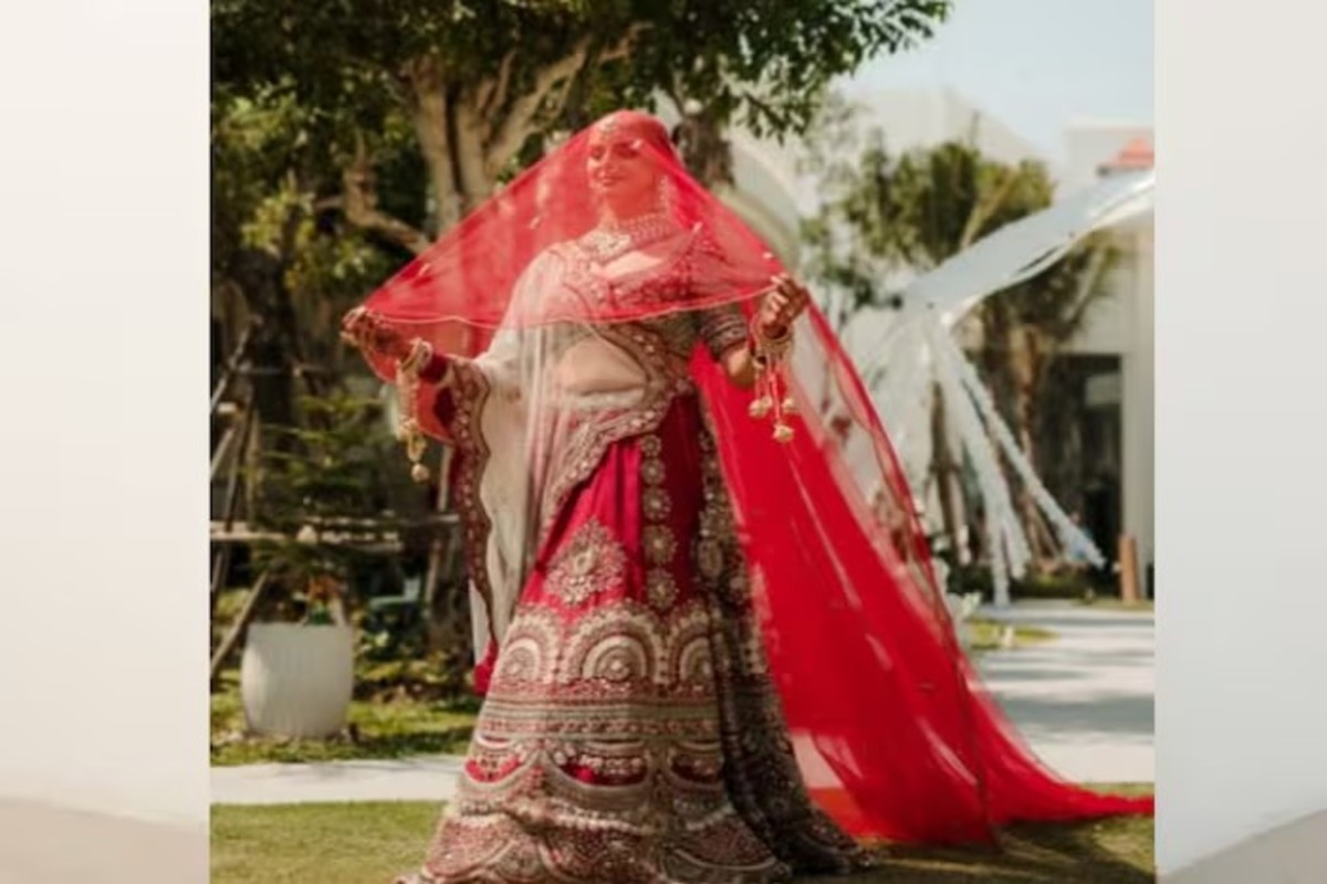 Bride without hair