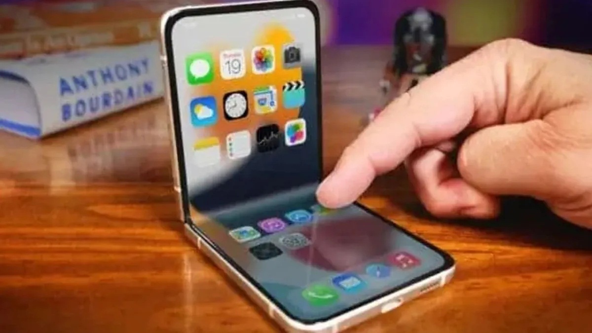 Foldable iPhone
