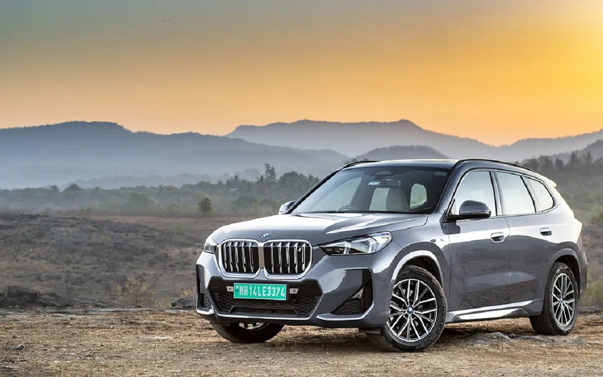 BMW iX1