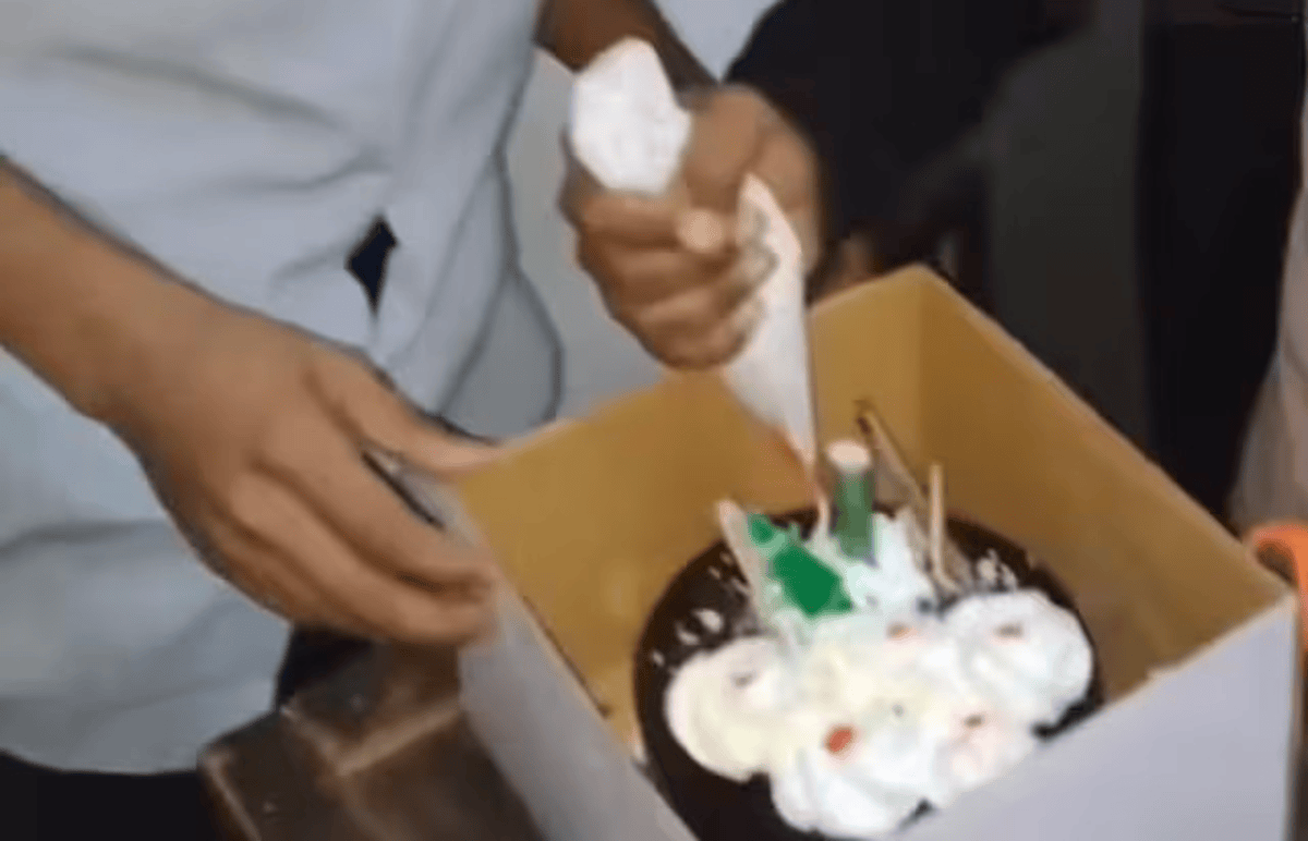 Sutli Bomb Hidden In Birthday Cake