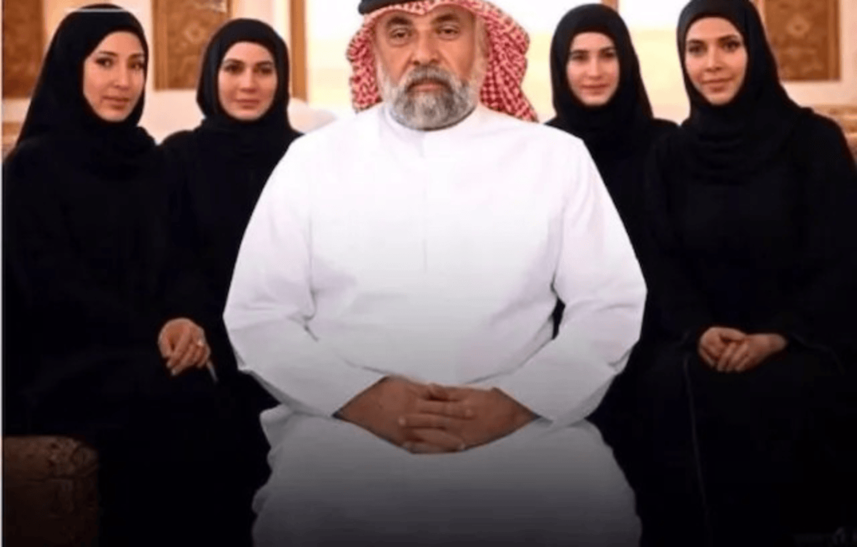 Saudi Arabia Man Marry 3 Women From Same School