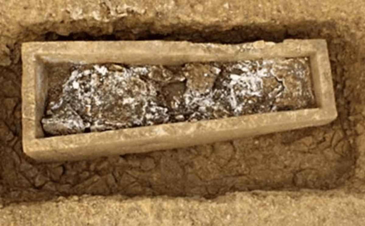 1500 year old coffin found