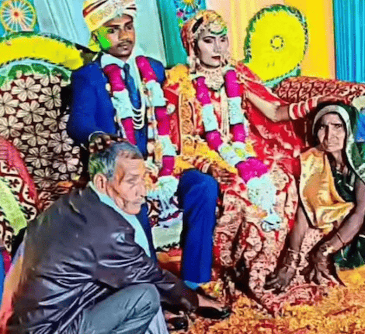 Bride &Amp; Groom Controversial Pose