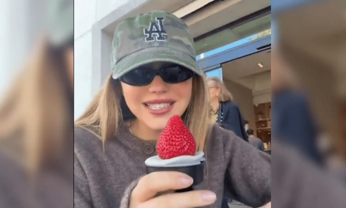 She Purchased 1600Rs Strawberry