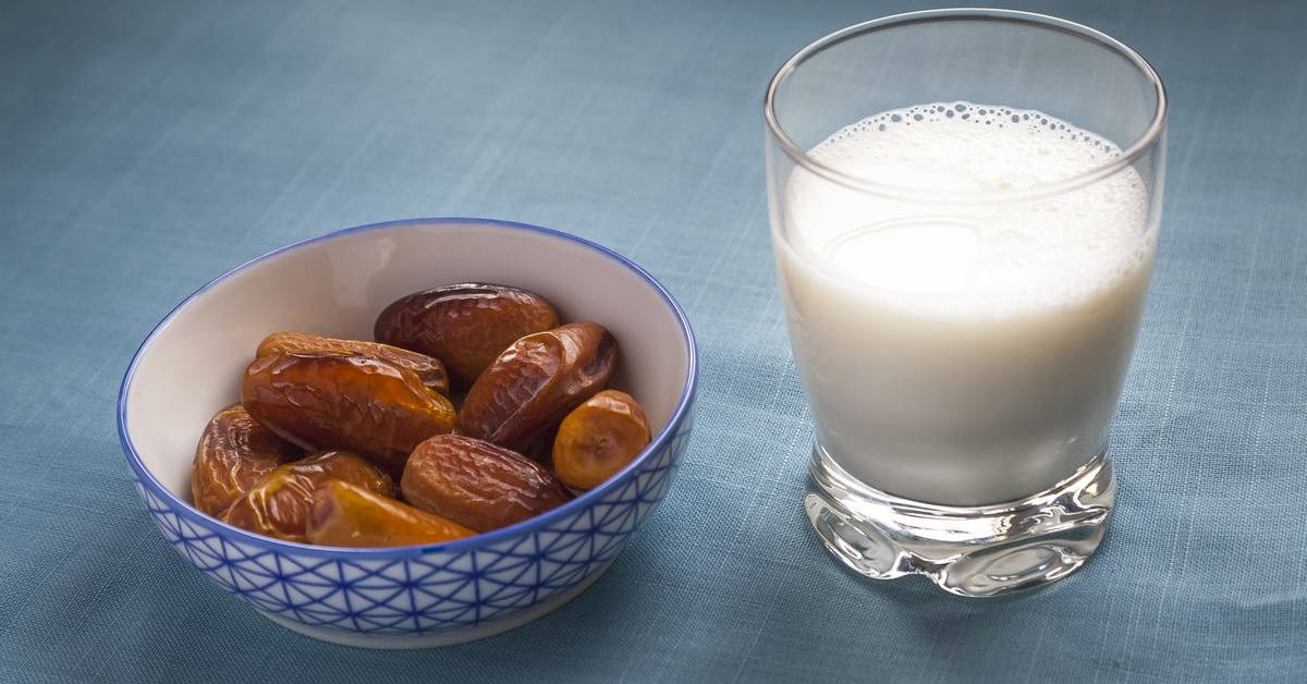Dates With Milk Health Benefits.111 Satya Day